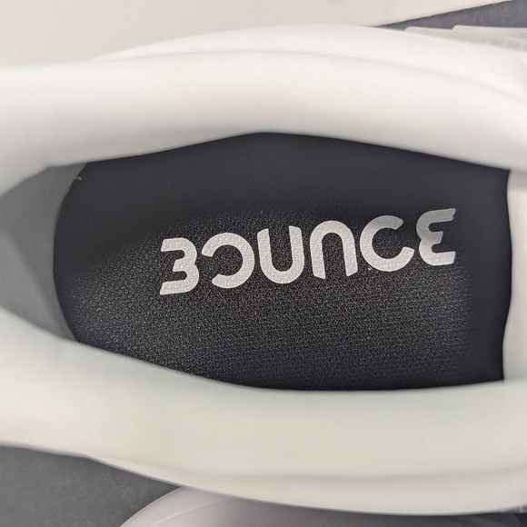 New Adidas White Black Running Shoes Men's 11 EQ21 RUN Running Sneaker Gym Comfy - Picture 7 of 11